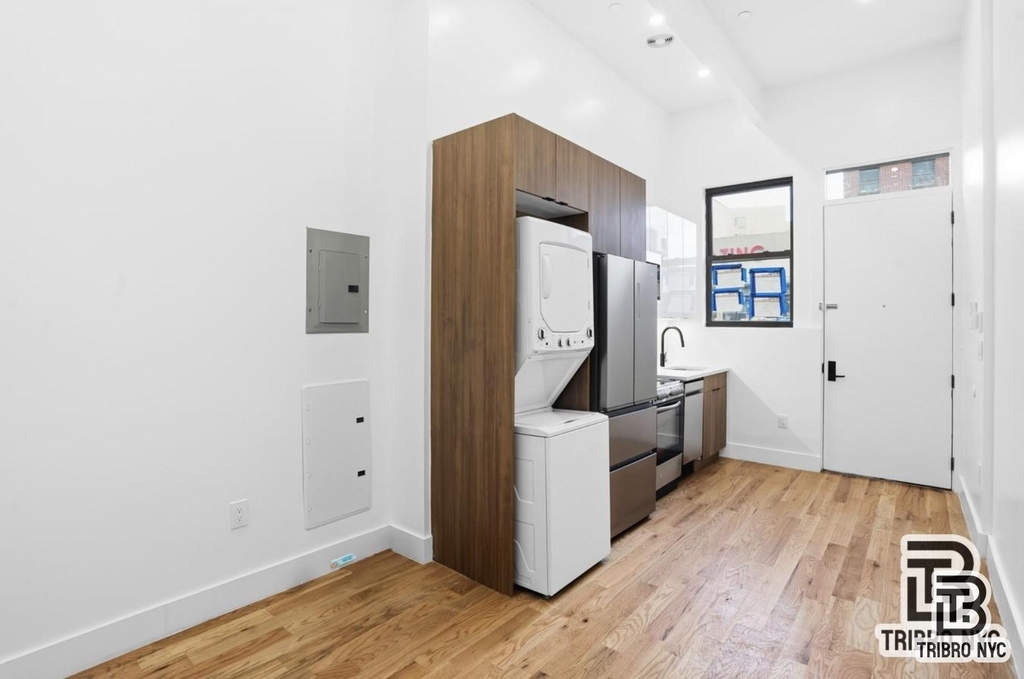 1112 Fulton Street - Photo 3
