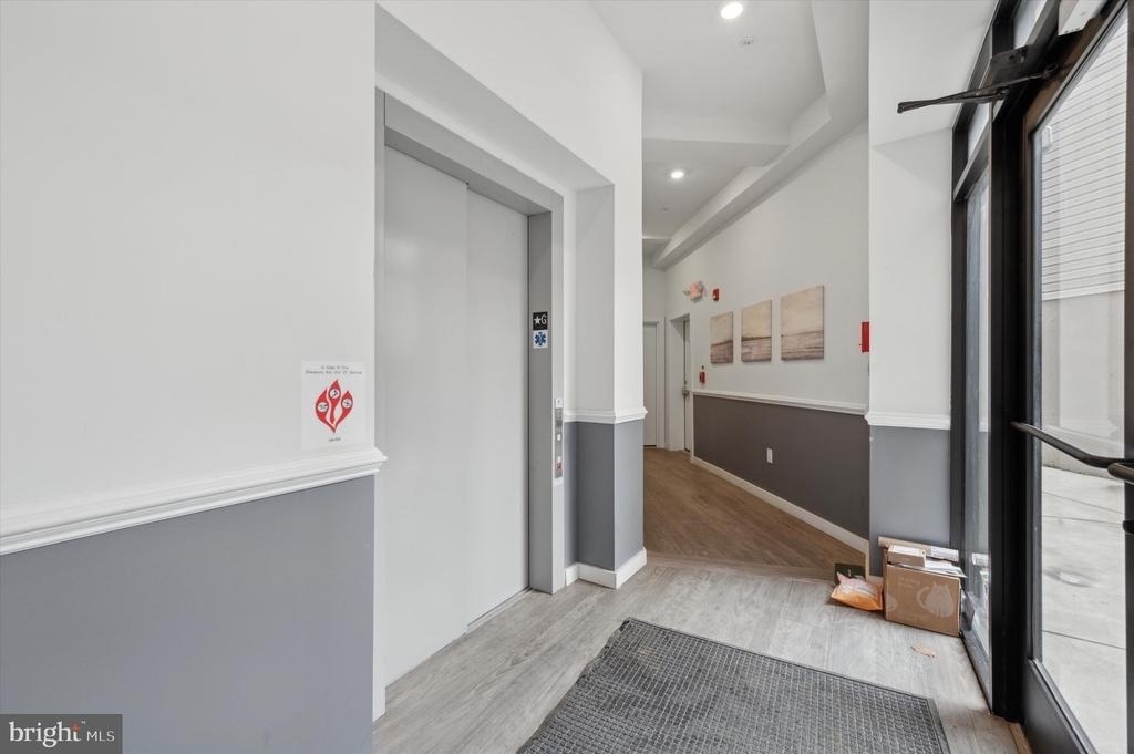 1617 Ridge Avenue - Photo 2