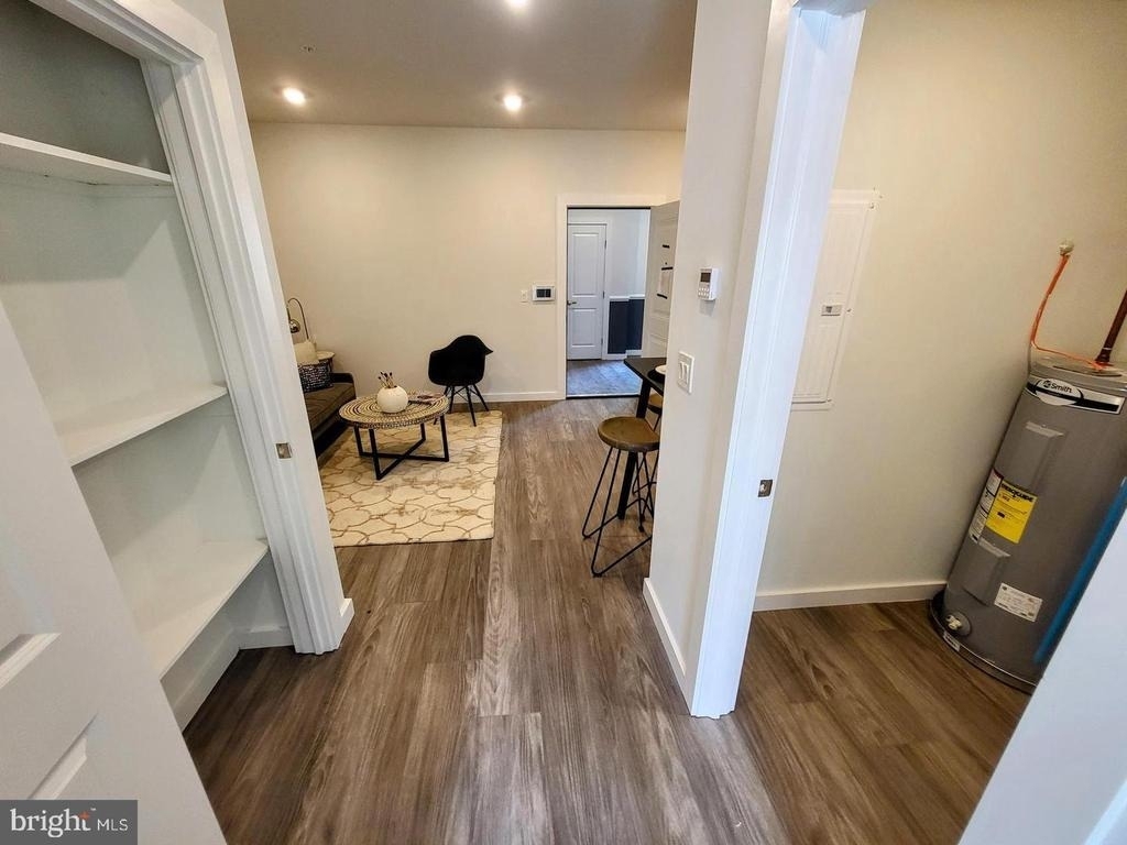 1617 Ridge Avenue - Photo 9
