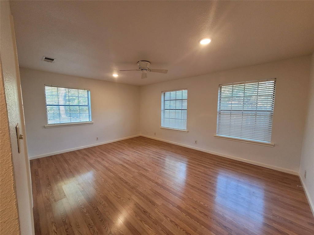306 E Anderson Ave - Photo 4