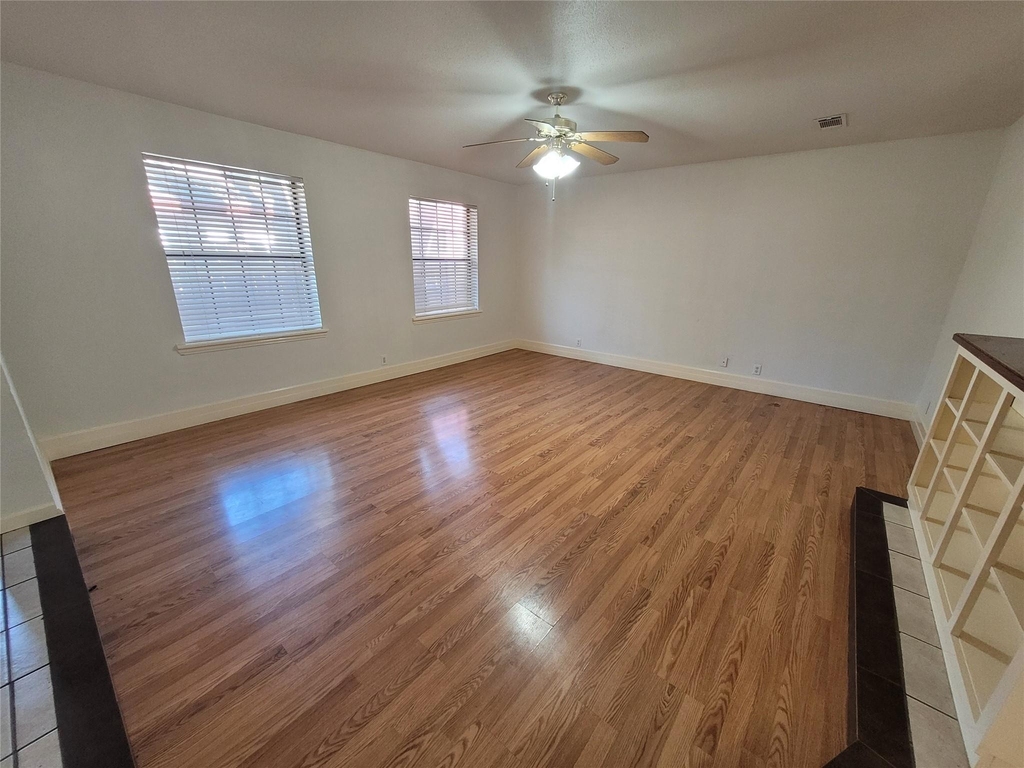306 E Anderson Ave - Photo 3