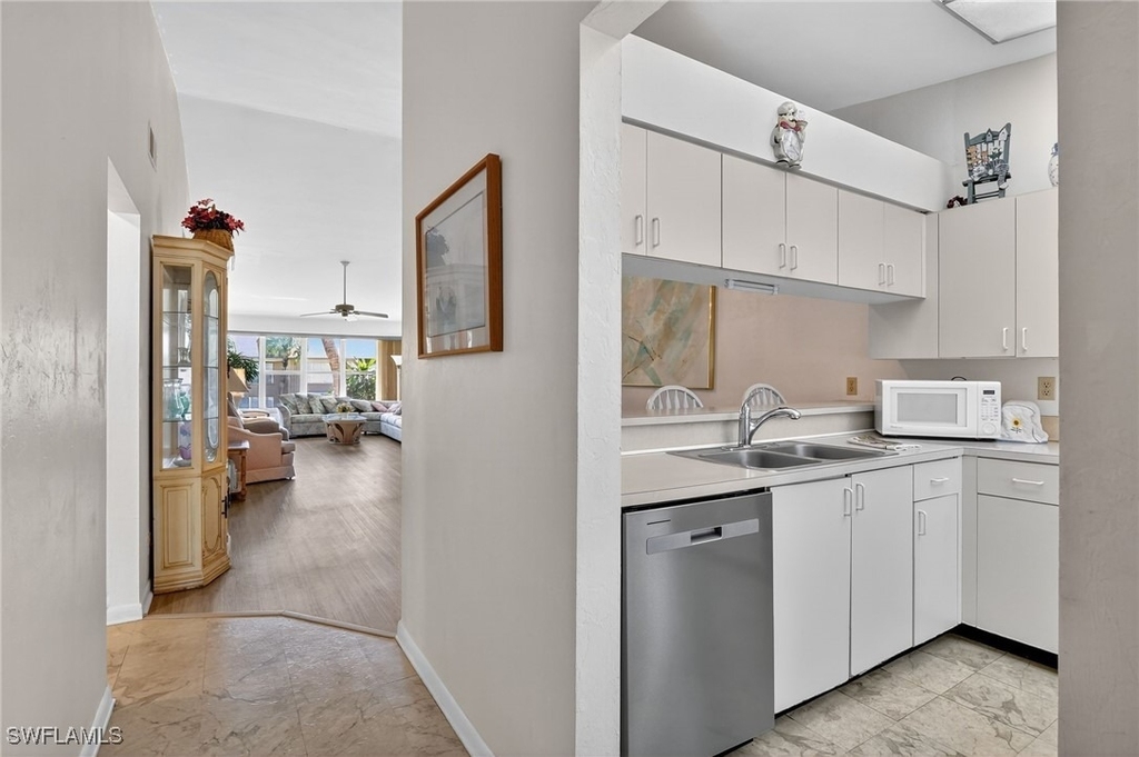 4210 Looking Glass Lane - Photo 12