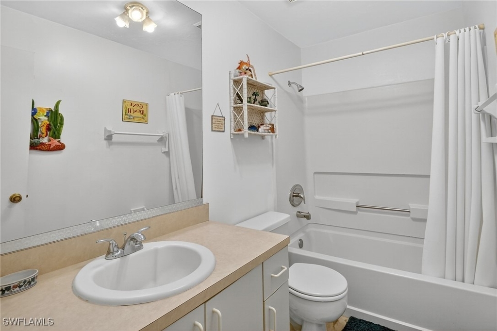 4210 Looking Glass Lane - Photo 14