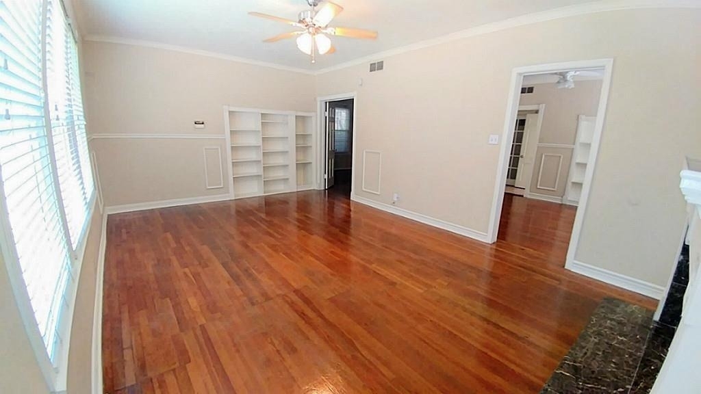 1409 Wentworth Street - Photo 2