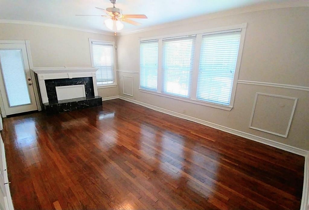 1409 Wentworth Street - Photo 1