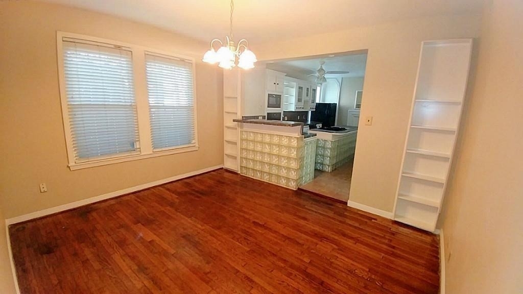1409 Wentworth Street - Photo 3