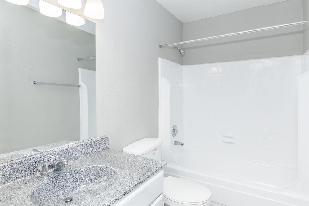18001 Cypress Trace Road - Photo 16