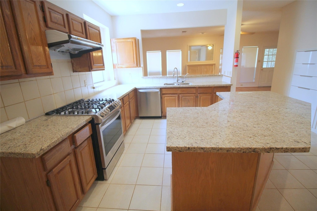 16326 Brush Meadows Court - Photo 10