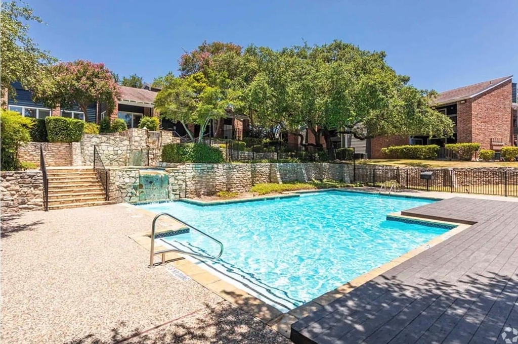 2170 Thousand Oaks Drive - Photo 32