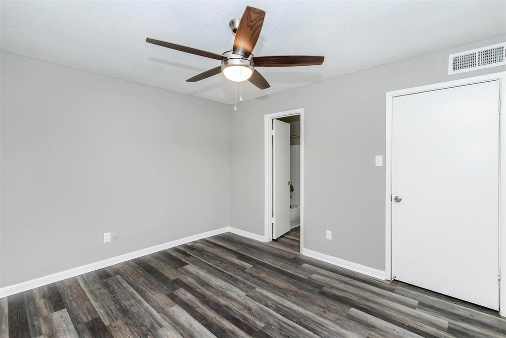 18001 Cypress Trace Road - Photo 10