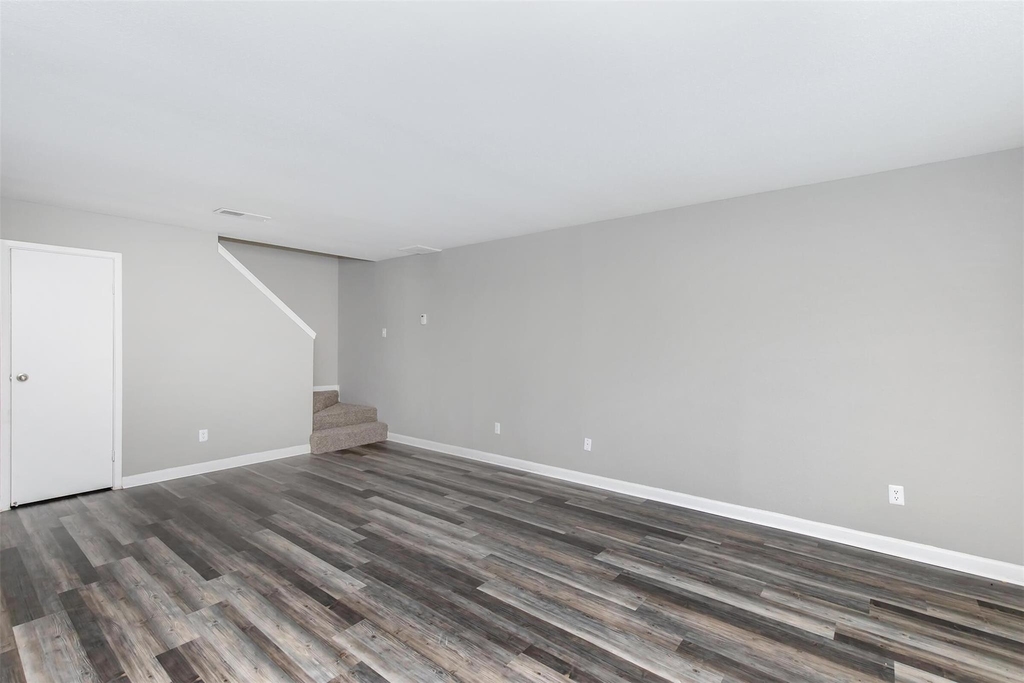 18001 Cypress Trace Road - Photo 3