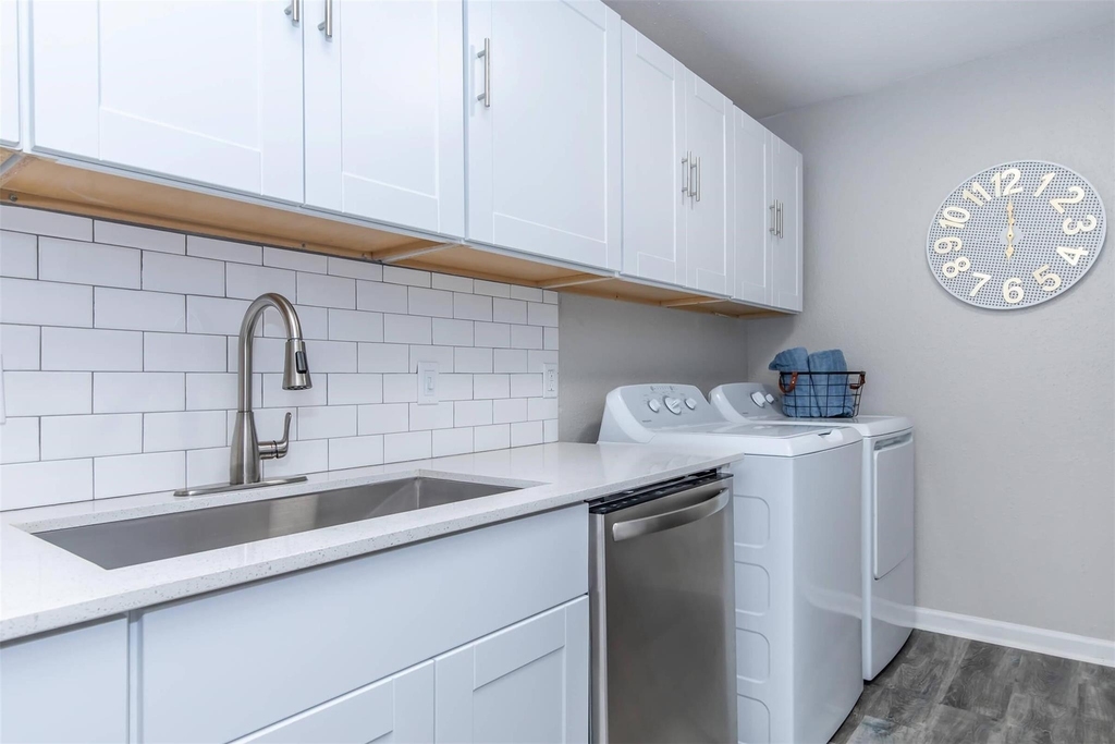 18001 Cypress Trace Road - Photo 4