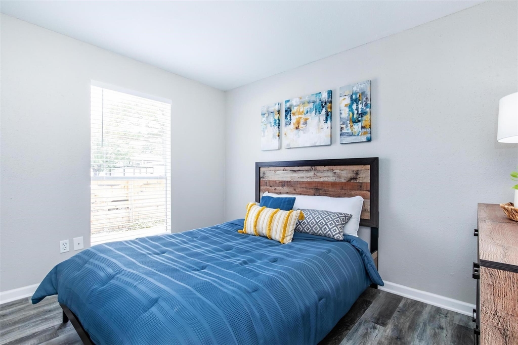 18001 Cypress Trace Road - Photo 11