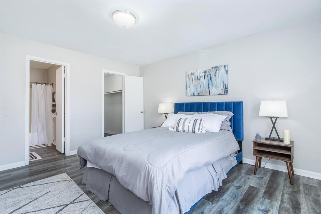 18001 Cypress Trace Road - Photo 8