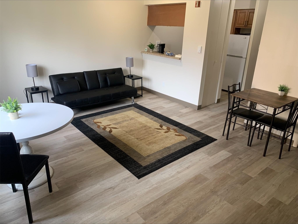 8400 Engleman Street - Photo 3
