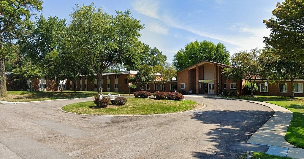 8400 Engleman Street - Photo 2