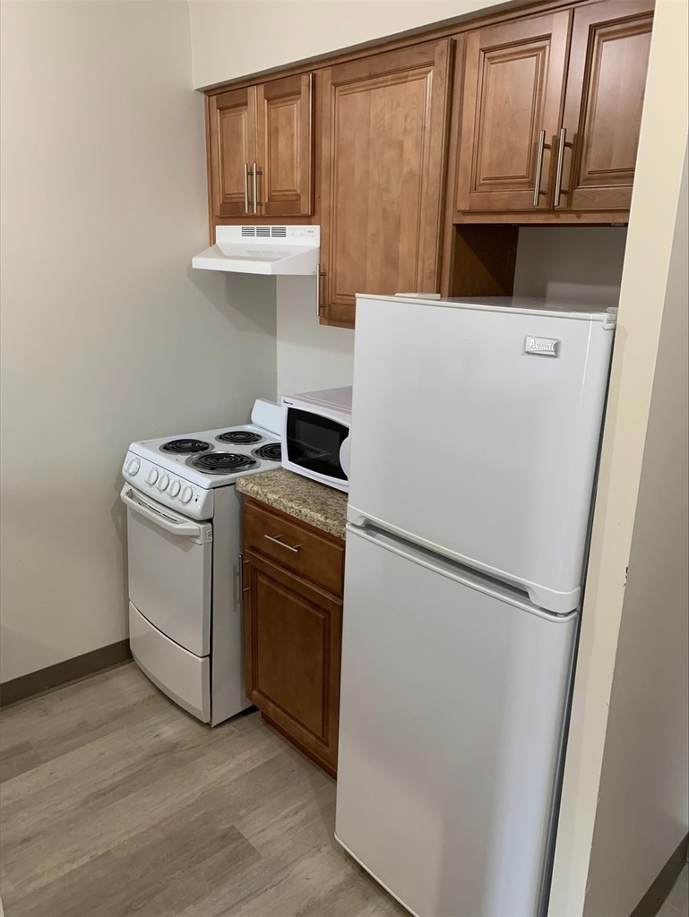 8400 Engleman Street - Photo 12