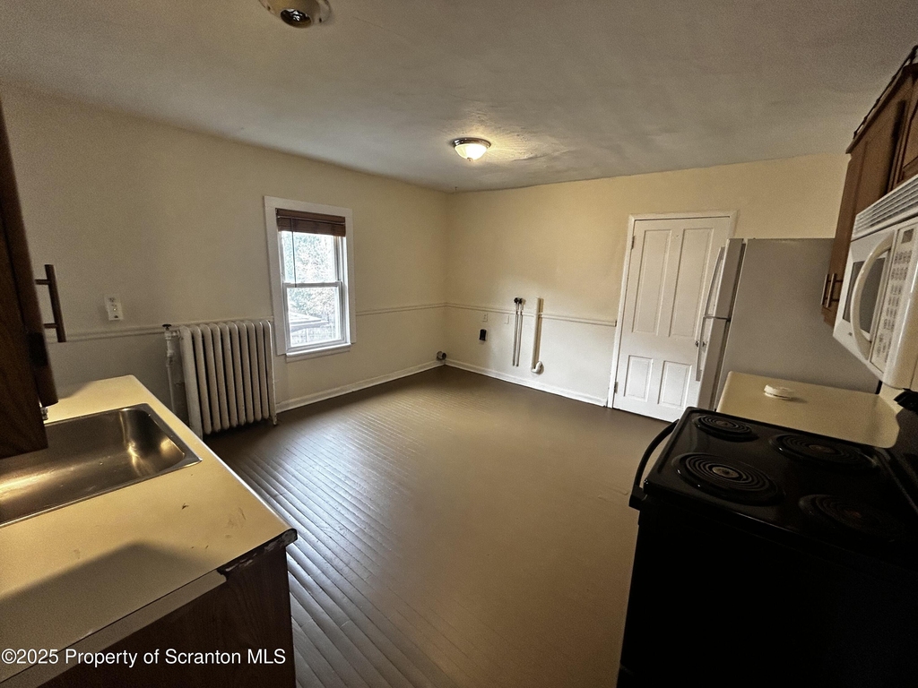 1115 Monroe Avenue - Photo 7