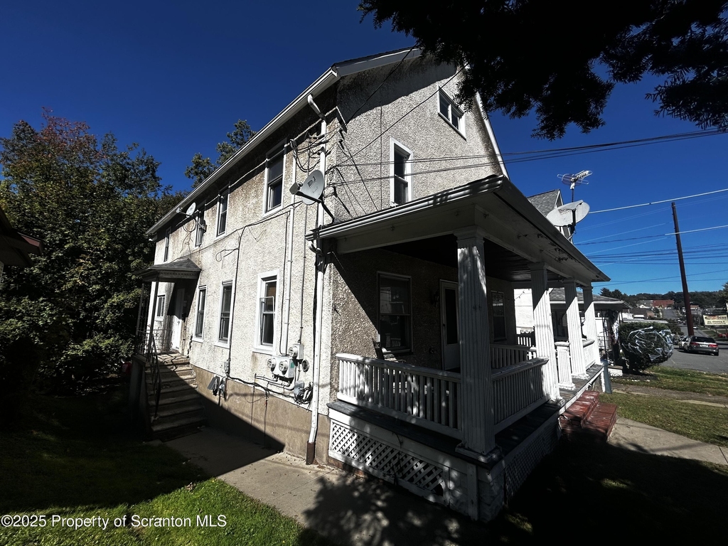 1115 Monroe Avenue - Photo 2