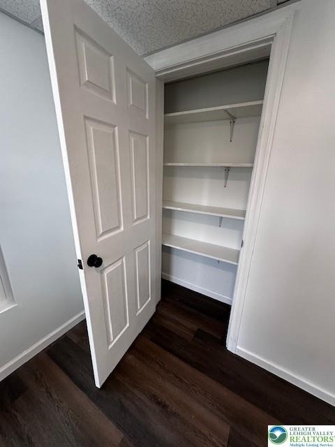 140 E Market Street - Photo 8