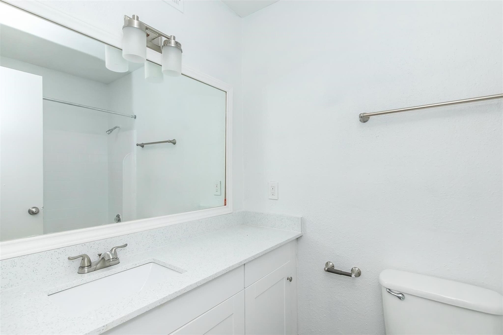 18001 Cypress Trace Road - Photo 9