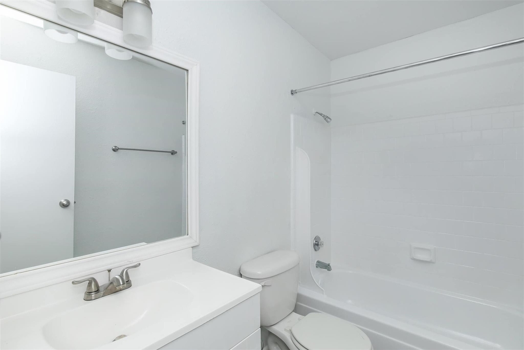 18001 Cypress Trace Road - Photo 13