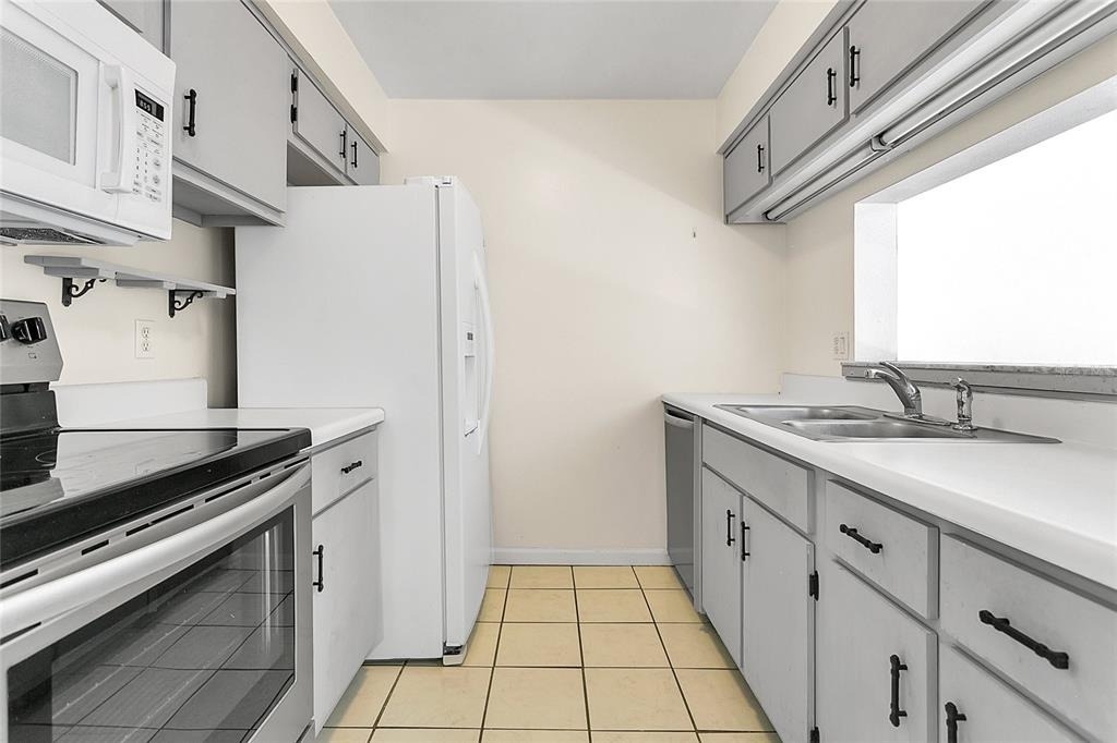 305 Northlake Drive - Photo 7