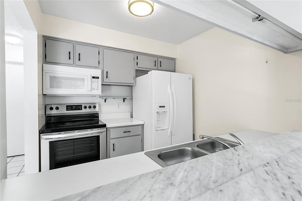 305 Northlake Drive - Photo 6