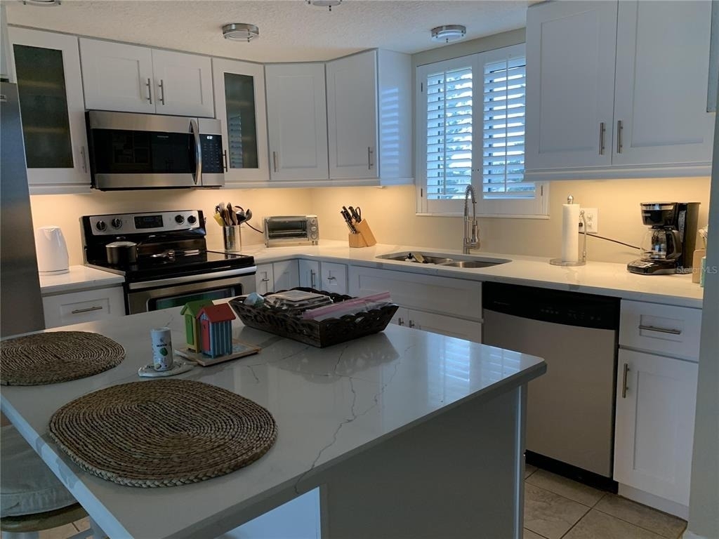 815 Ocean Shore Boulevard - Photo 5