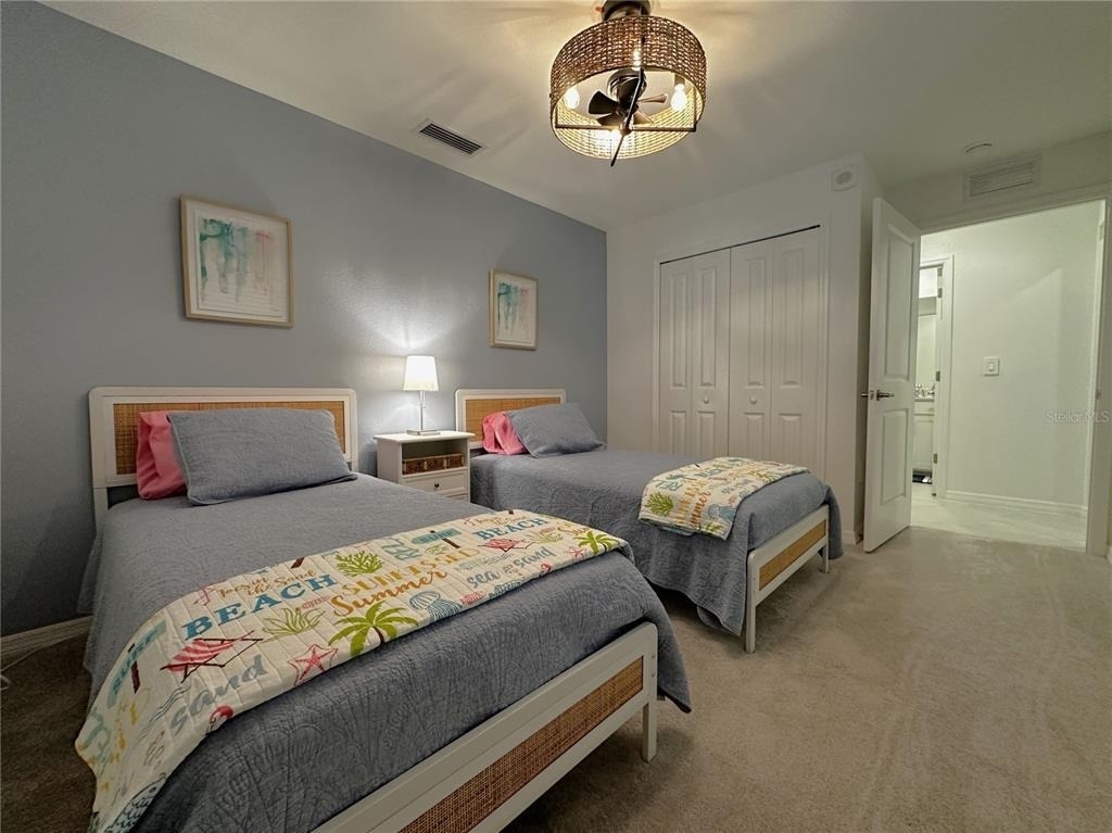 14221 Heritage Landing Boulevard - Photo 19