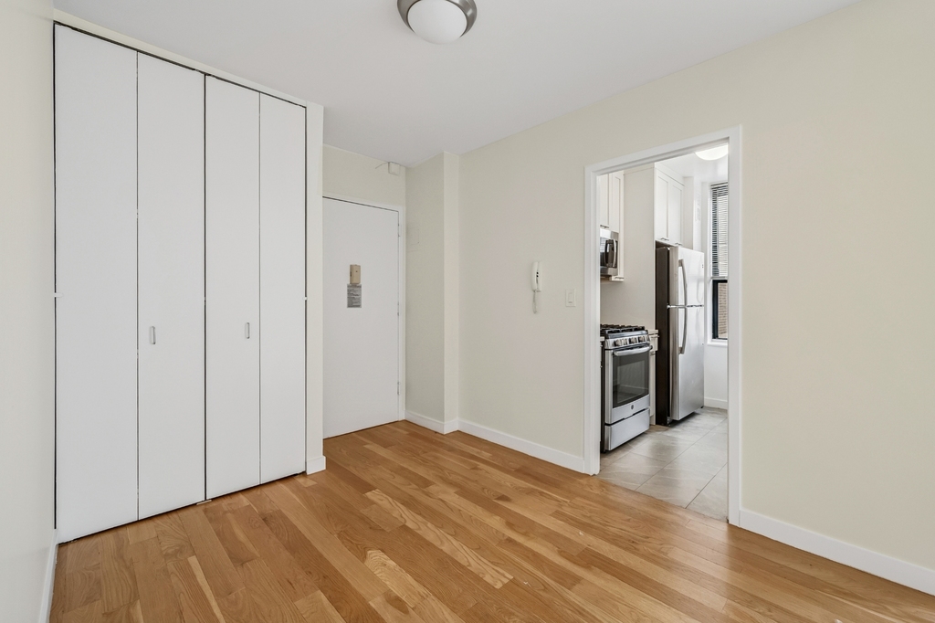 West 87th Street - Photo 2