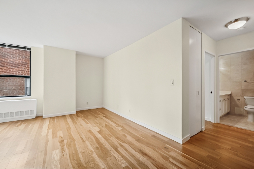 West 87th Street - Photo 3