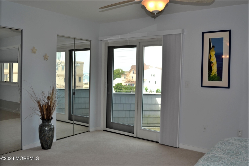 900 Ocean Avenue - Photo 33