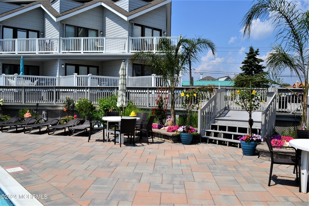 900 Ocean Avenue - Photo 18