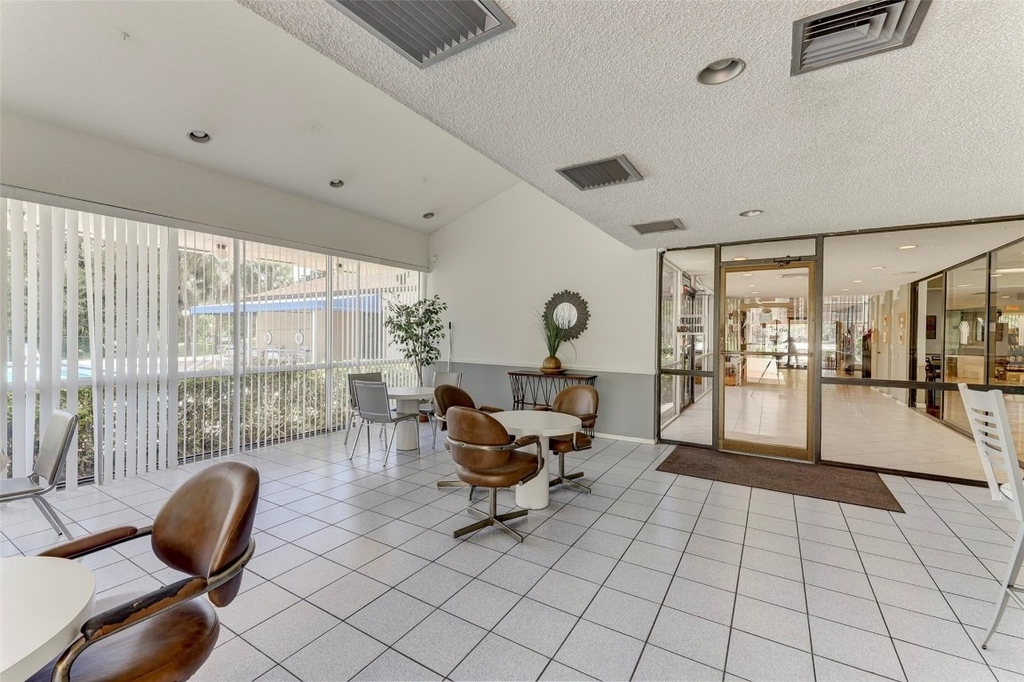 2236 N Cypress Bend Drive - Photo 59