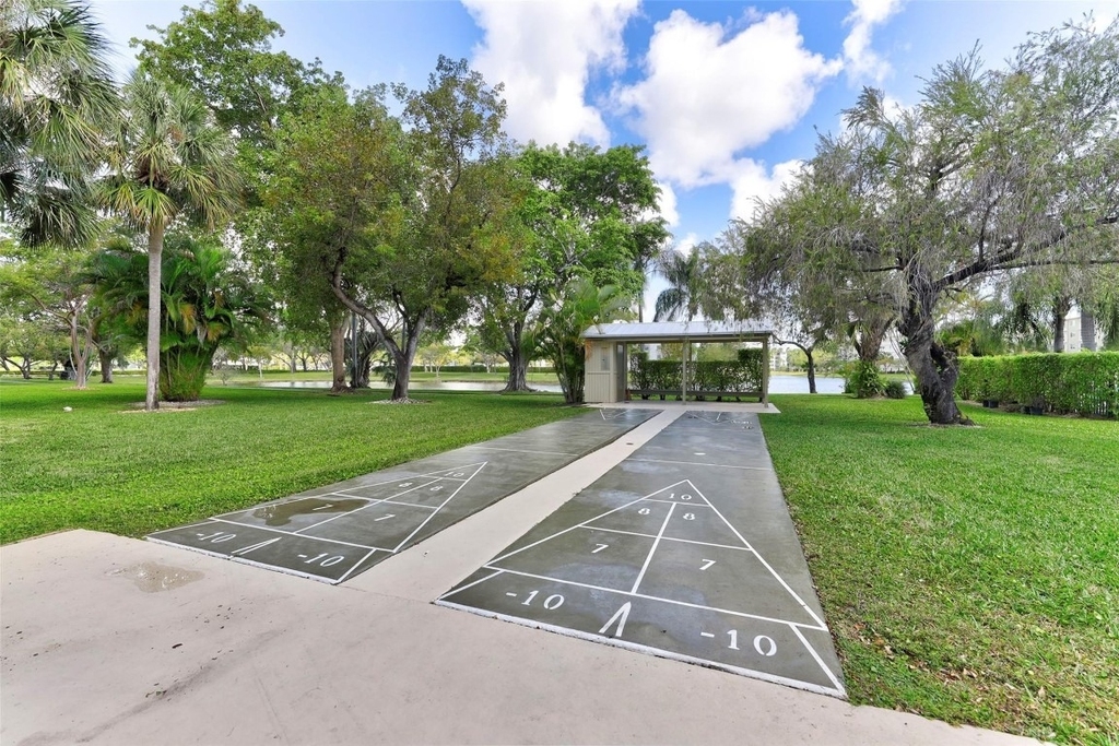 2236 N Cypress Bend Drive - Photo 32