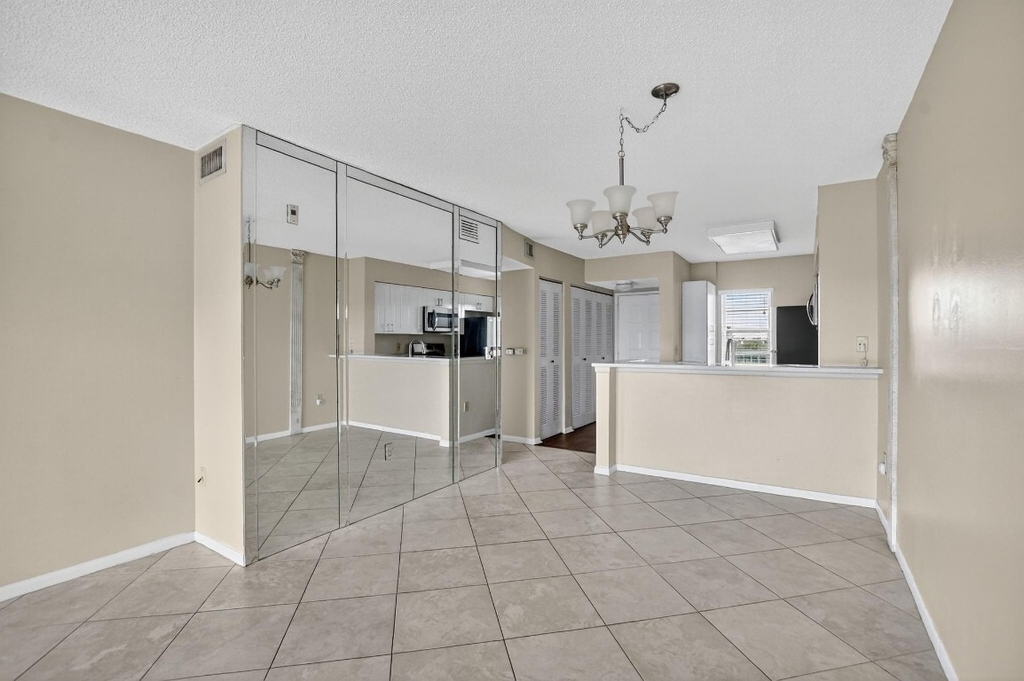 2236 N Cypress Bend Drive - Photo 8