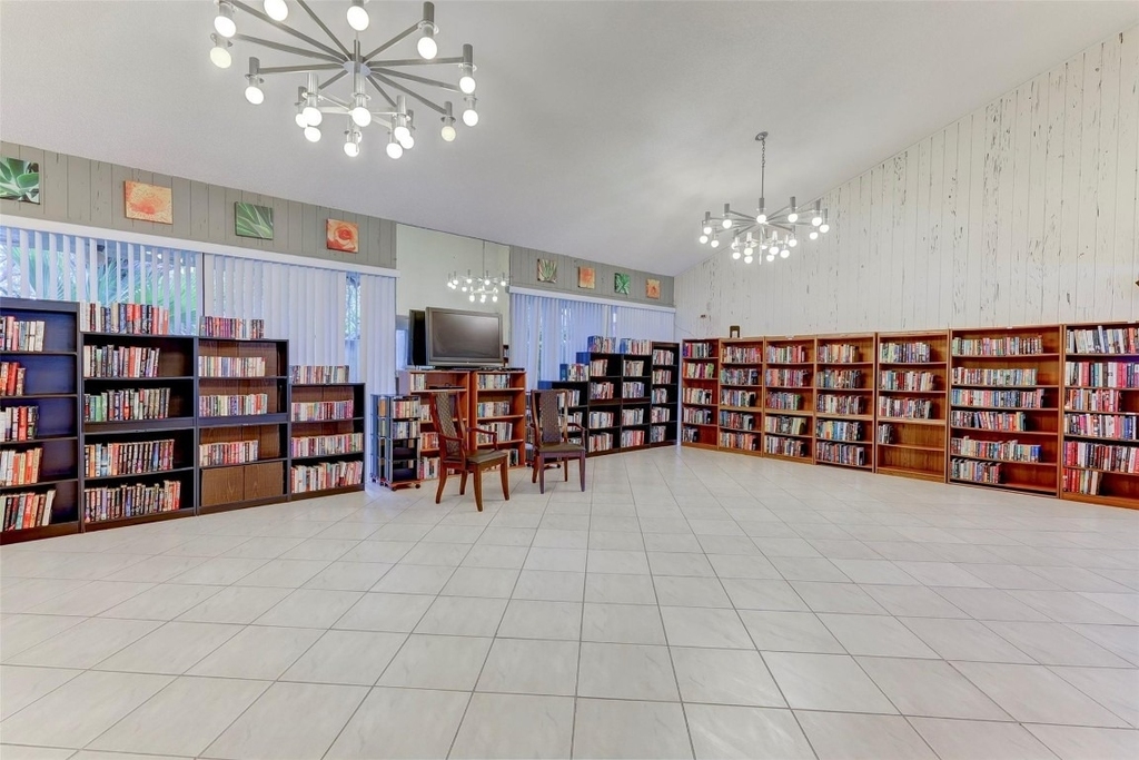2236 N Cypress Bend Drive - Photo 53