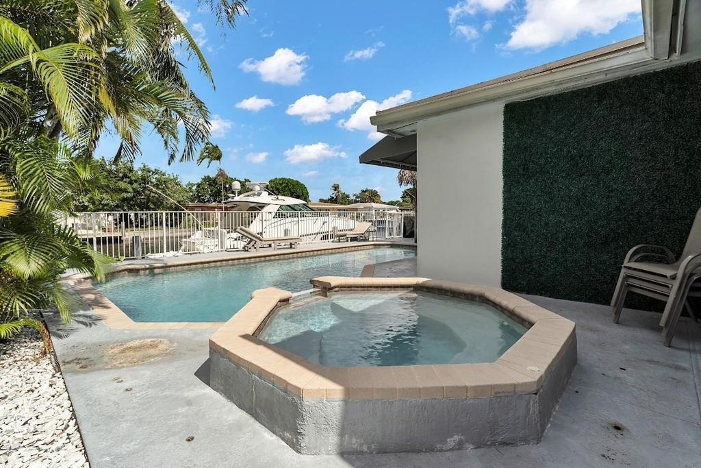 2233 Se 15th Street - Photo 10