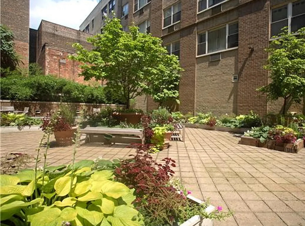 Bleeker Street - Photo 3