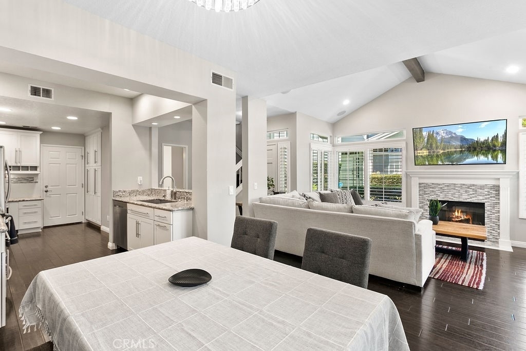 19 Dover Pl - Photo 8