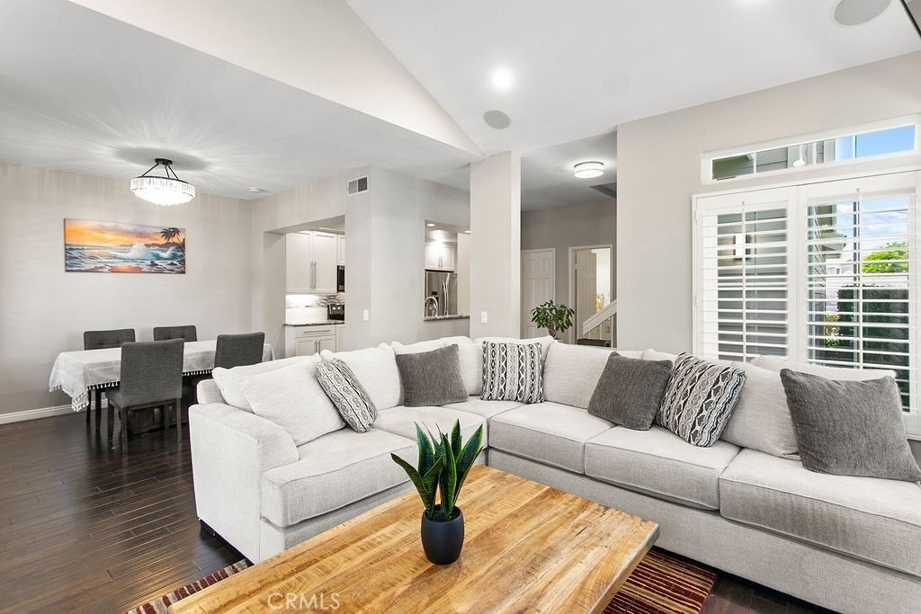 19 Dover Pl - Photo 5