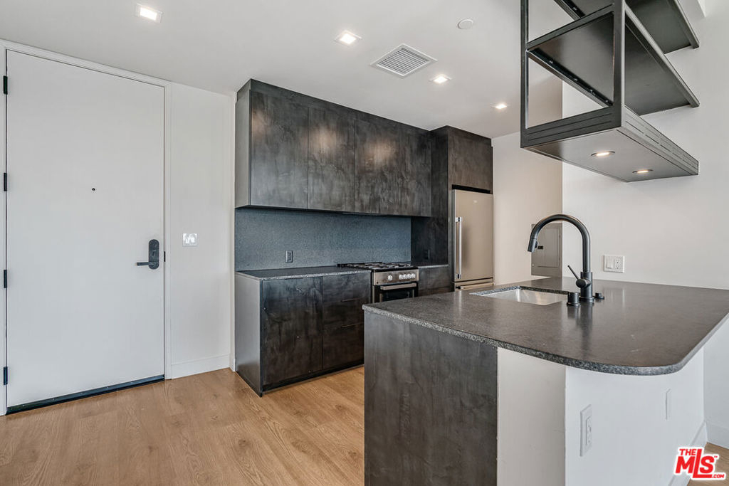 10700 Tabor St - Photo 1