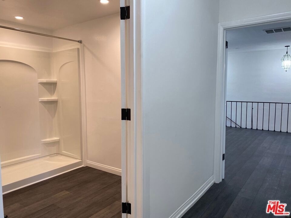 619 S La Brea Avenue - Photo 15