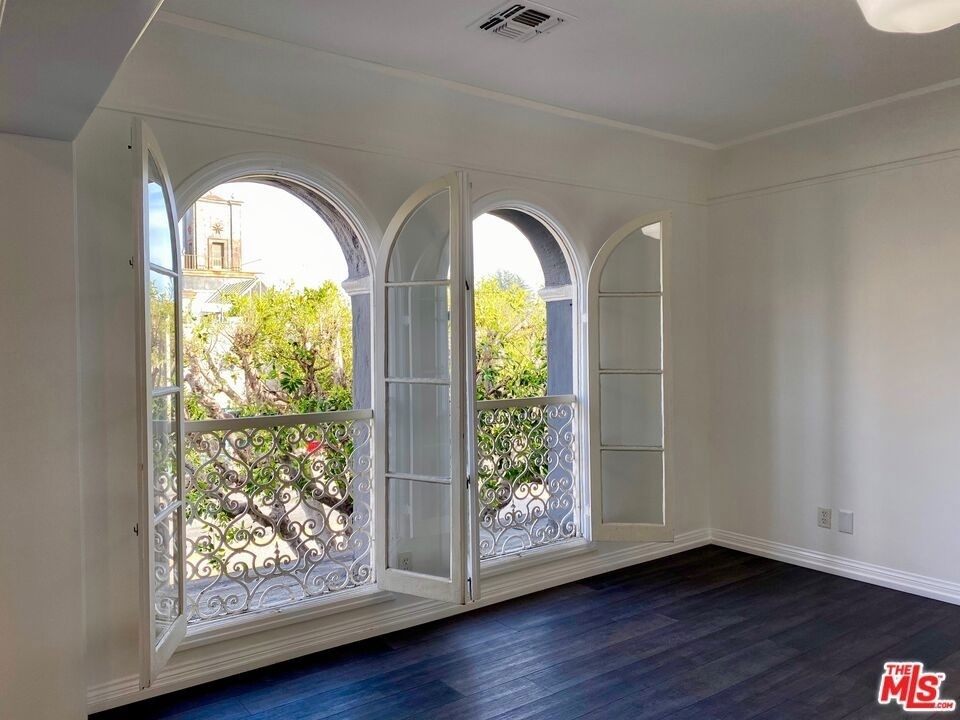 619 S La Brea Avenue - Photo 5