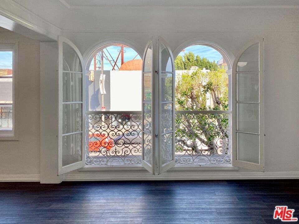 619 S La Brea Avenue - Photo 6
