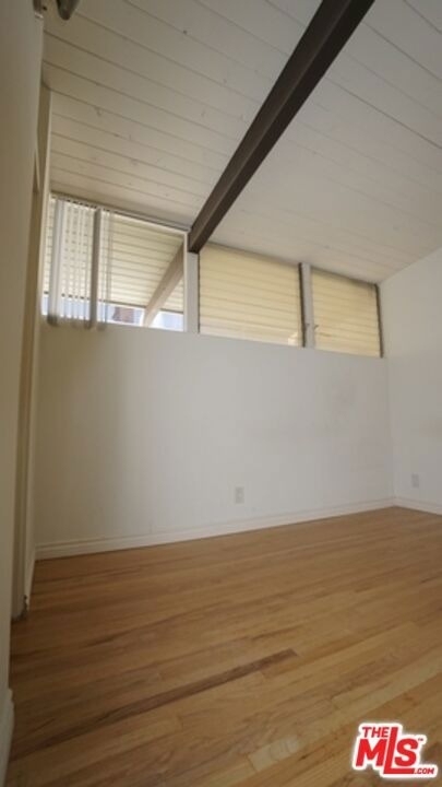11133 Rose Avenue - Photo 5