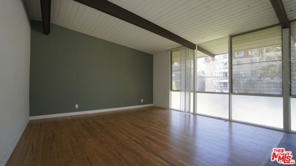 11133 Rose Avenue - Photo 10