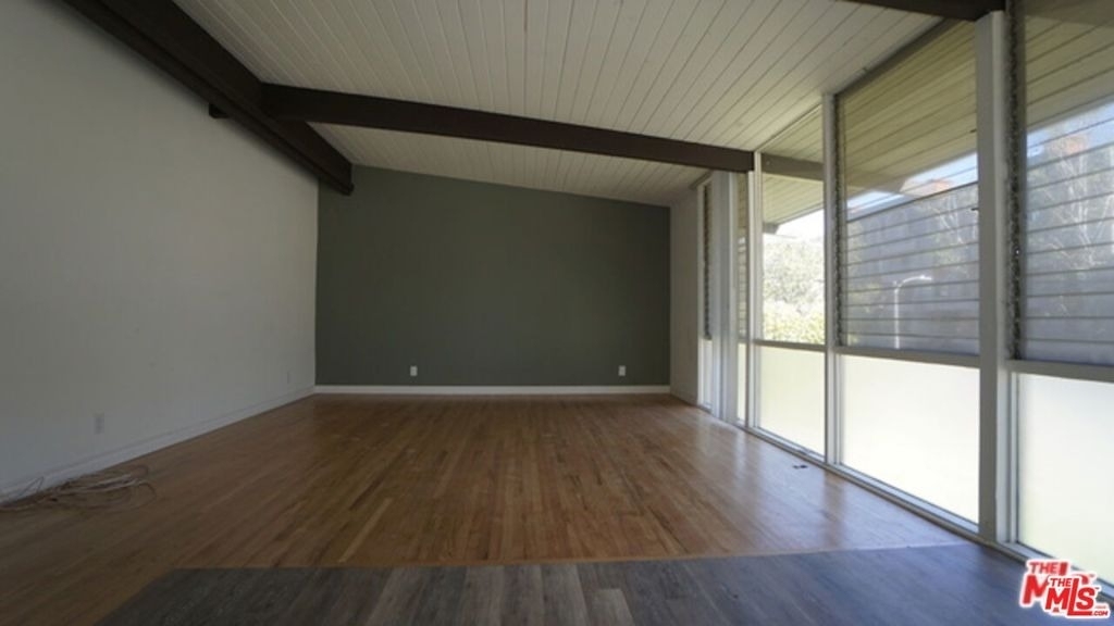 11133 Rose Avenue - Photo 15