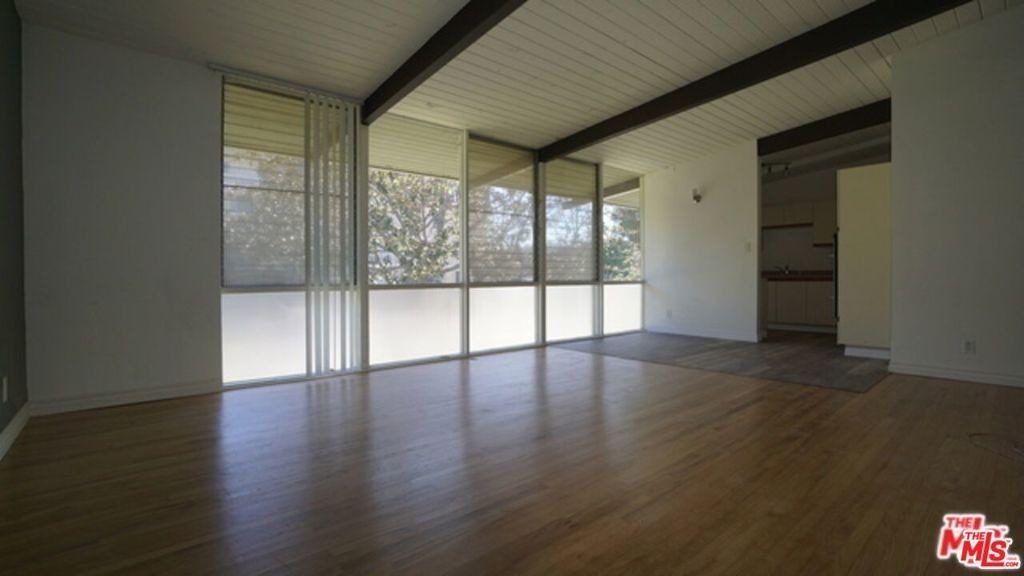 11133 Rose Avenue - Photo 1